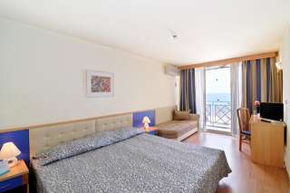 Отель Hotel Mura Албена Двухместный номер с 2 отдельными кроватями и видом на море-3